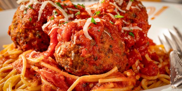 Spaghetti & Meatballs