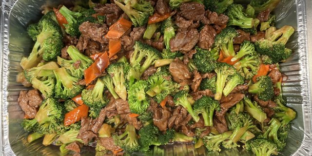 Beef & Broccoli Tray