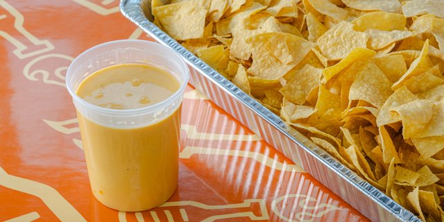 Chips & Queso