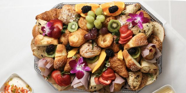 Gluten-Free Breakfast Platter