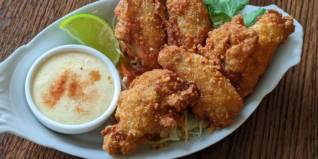 Golden Thai Chicken Wings