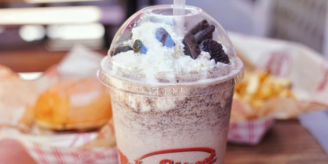 Outrageous Oreo Milkshake