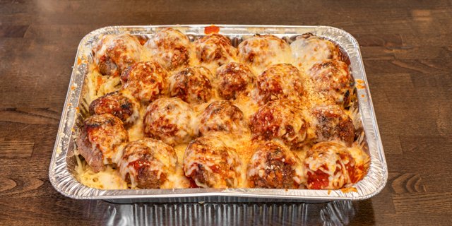 Spaghetti & Meatballs