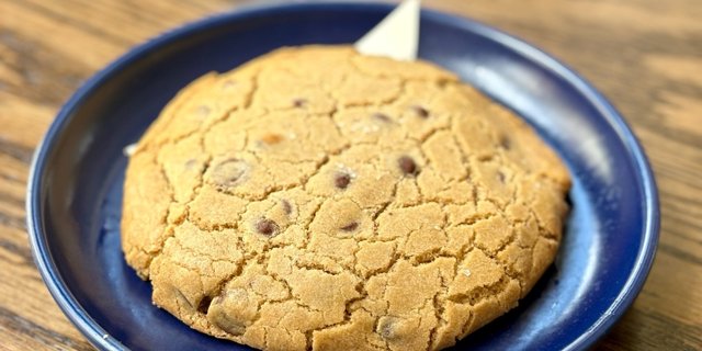 Dozen Chocolate Chip Cookies