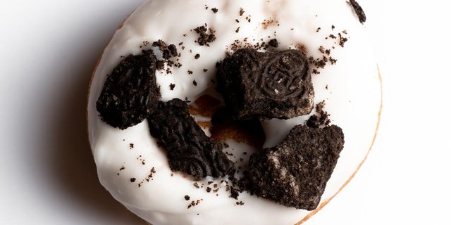Vanilla Oreo Cake Donut