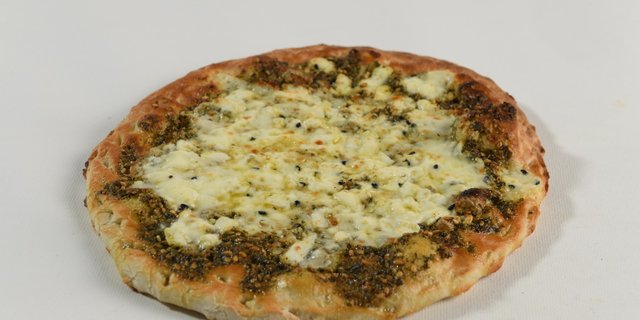 Zaatar w/ Cheese Flatbread