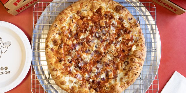 Buffalo Ranch Chicken - Hand Tossed Round Pizza