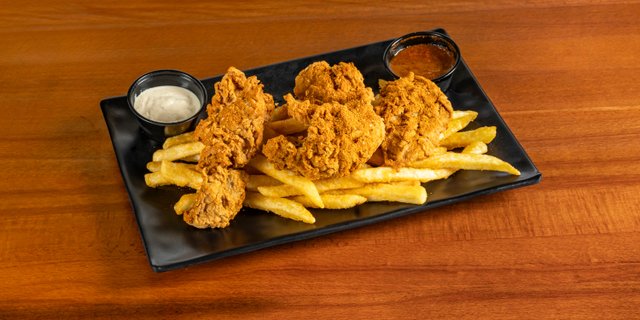 Chicken Tenders w/ Fries