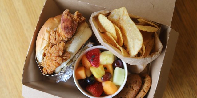 Fried Chicken Sandwich Boxed Lunch