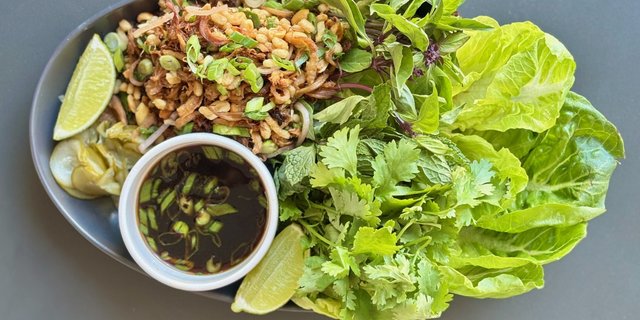 Individual Tofu Lettuce Cups