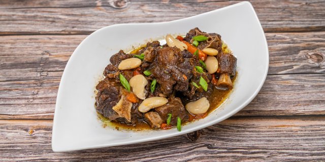 Oxtails