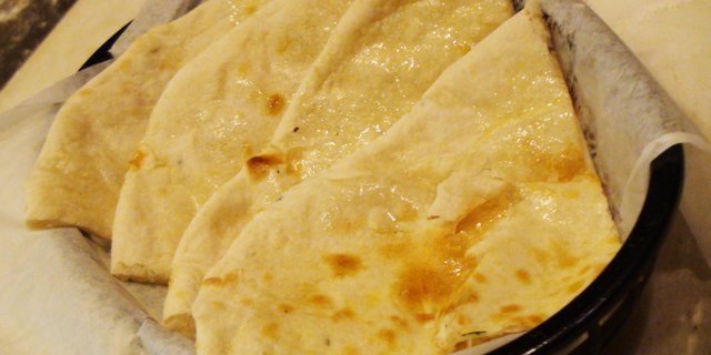 Cheese Naan