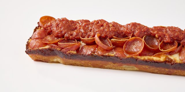 Pepperoni EDGE Pizza Slice