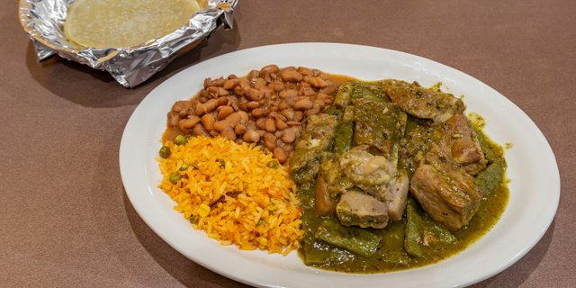 Costilla De Puerco en Salsa Verde