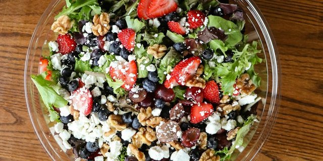 Berry & Goat Cheese Salad Party Platter