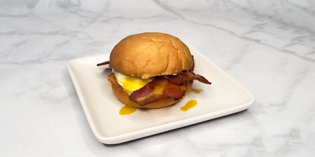 Fried Egg Sandwich w/ Bacon Platter
