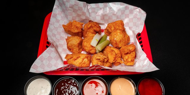 Large Boneless Wings Platter