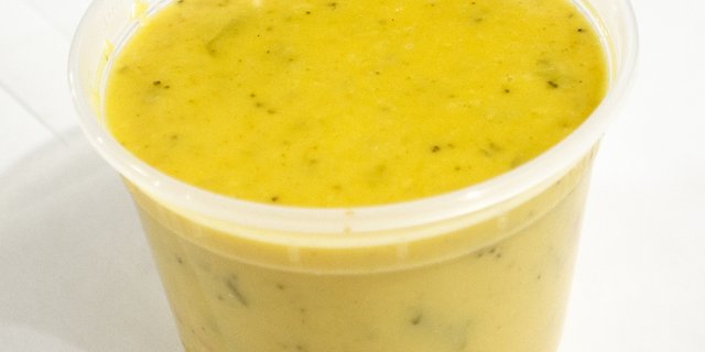 128oz Gallon Cheddar Cheese Broccoli Soup