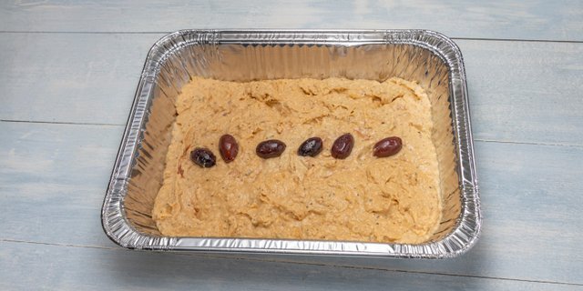 Spicy Hummus & Fresh Pita Bread