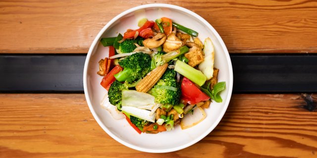 Vegan Pad Ruam-Mit Stir-Fry