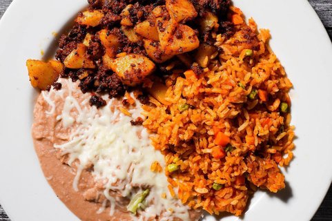 Papas Con Chorizo