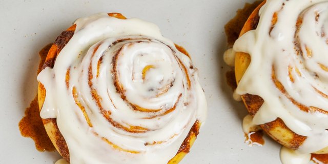 Cinnabon Classic Roll
