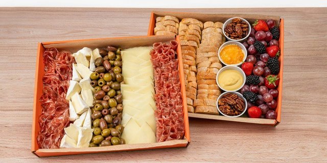 Charcuterie & Cheese Selection