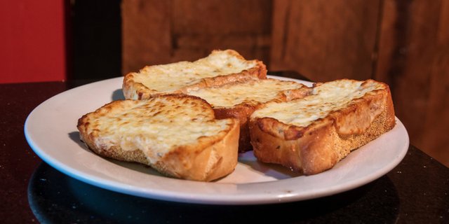 Garlic Cheese Bread
