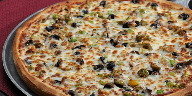 Large Garden Vegetarian Pizza