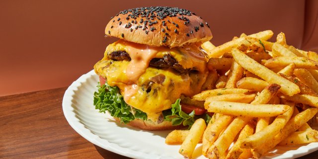 Double Cheeseburger & Fries