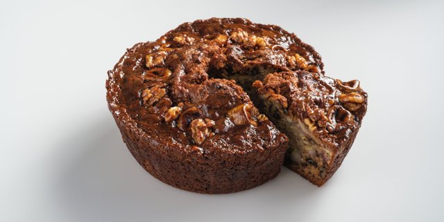 Banana Walnut Bundt Cake