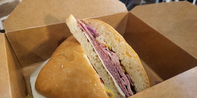 Full Sandwich & Chips Boxed Lunch