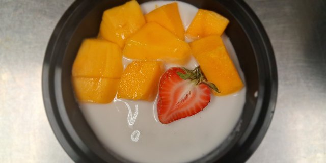 Mango & Sweet Sticky Rice