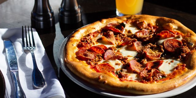 Fennel Sausage & Pepperoni Pizza