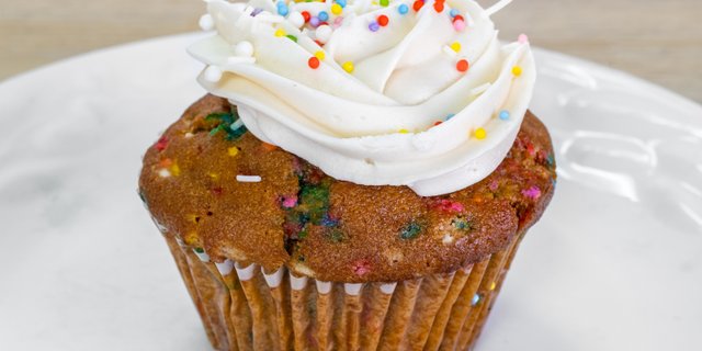 Funfetti Jumbo Volcano Cupcakes