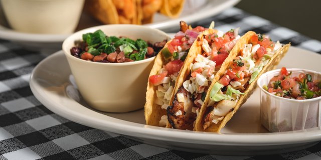 Grilled Salmon Tacos
