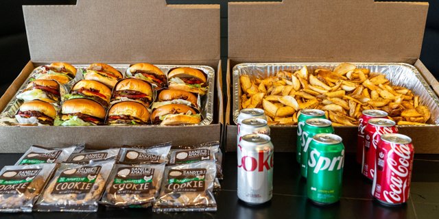 Deluxe Burger Meal Box