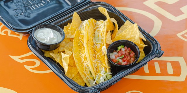 Dos Tacos Boxed Lunch