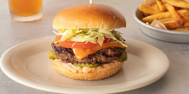 Cheddar Cheeseburger Boxed Lunch