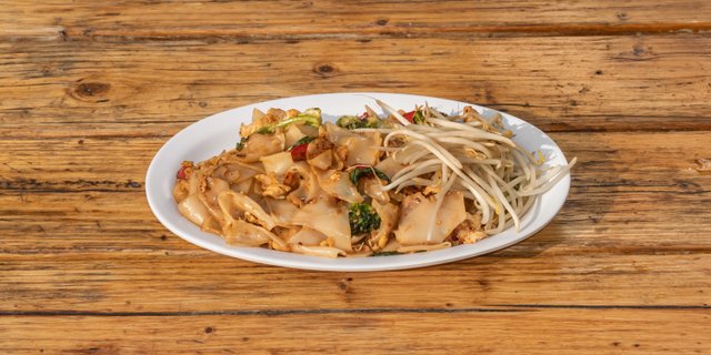 Pad Kee Mao Drunken Noodles