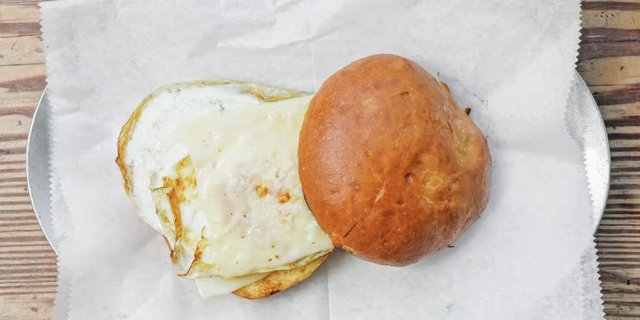 Eggliscious Breakfast Sandwiches