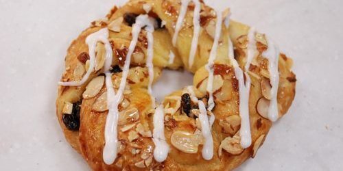 Mini Coffee Ring With Almonds