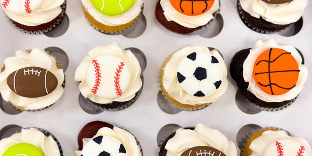 Sports Cupcake Gift Box