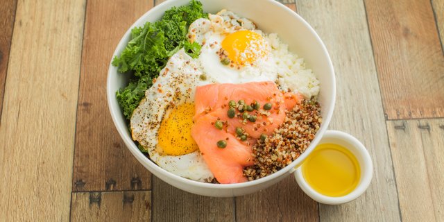 Salmon Crush Quinoa Breakfast Bowl