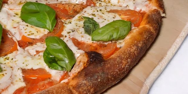 Caprese Pizza