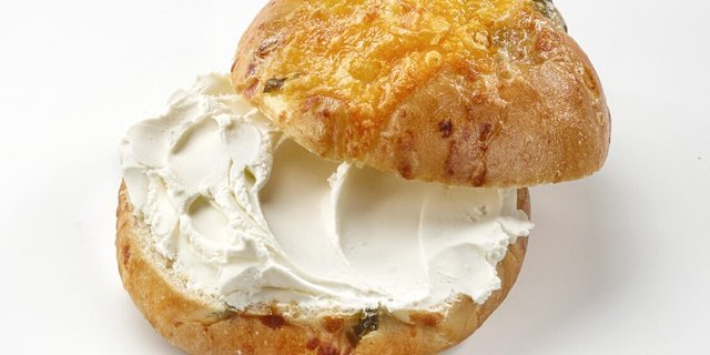 Jalapeño Cheese Bagel Bun