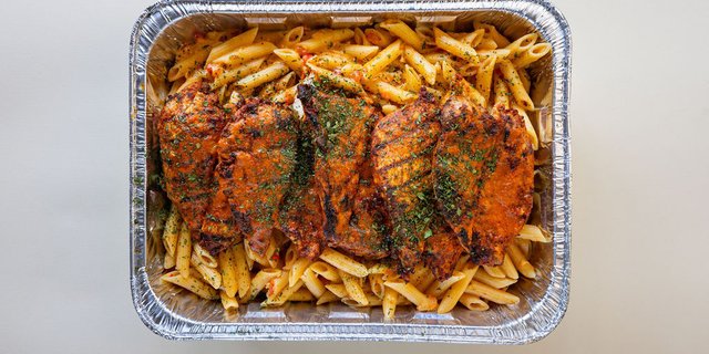 Peri-Peri Chicken Pasta Tray