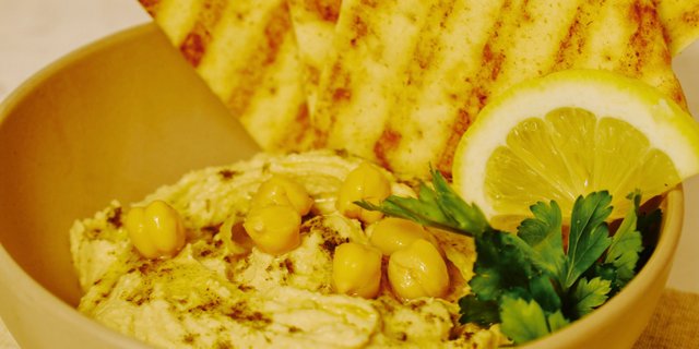 Pita & Hummus