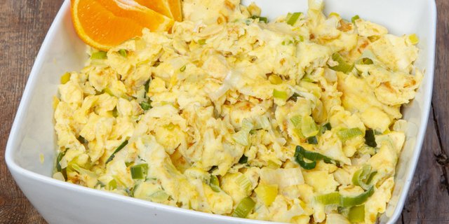Scrambled Eggs & Leeks
