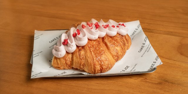 Raspberry Croissant